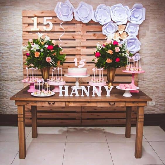 decoração de 15 anos simples