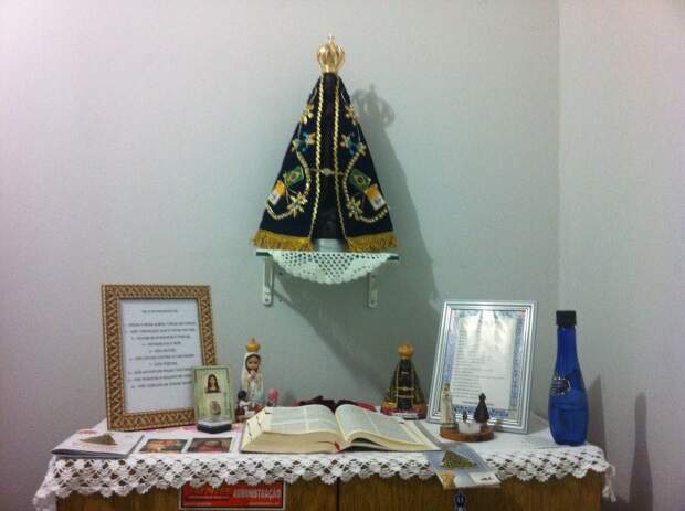 ideias de decoração altar nossa senhora aparecida simples