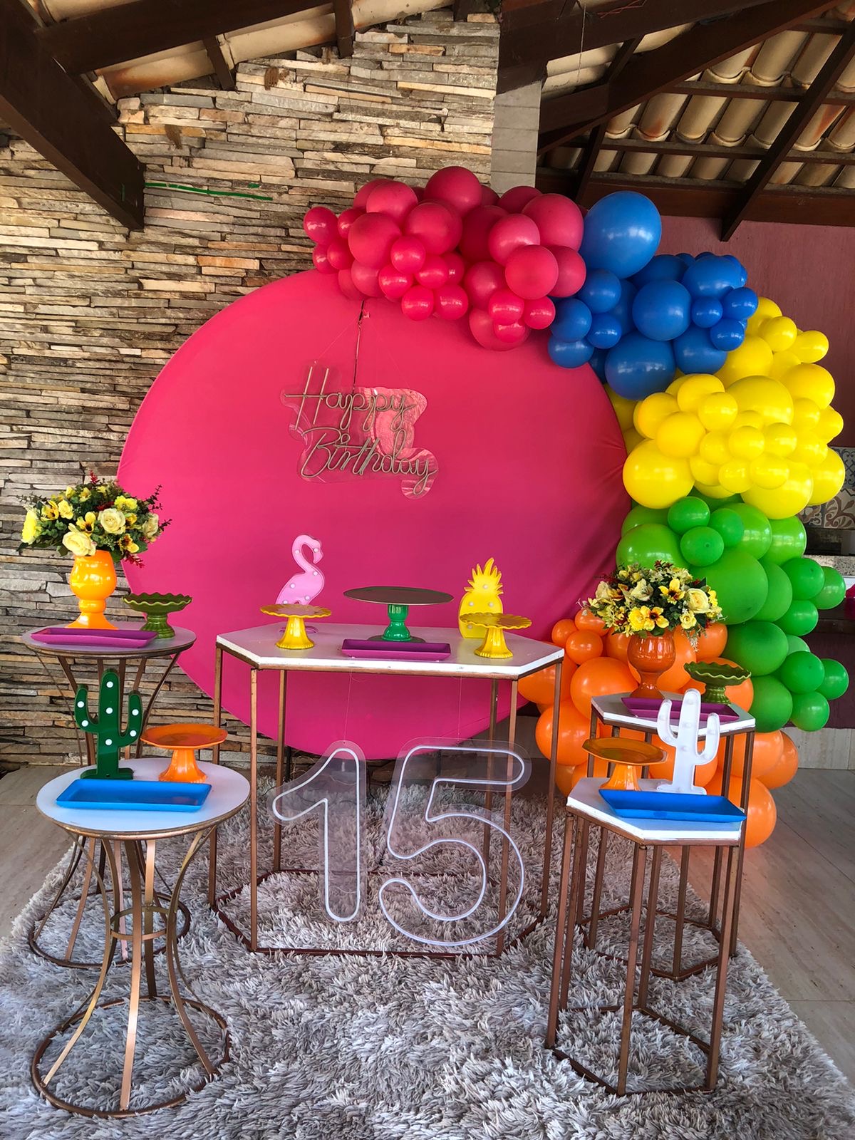 Os Melhores Temas de Festa de 15 Anos para 2026: Balada Neon