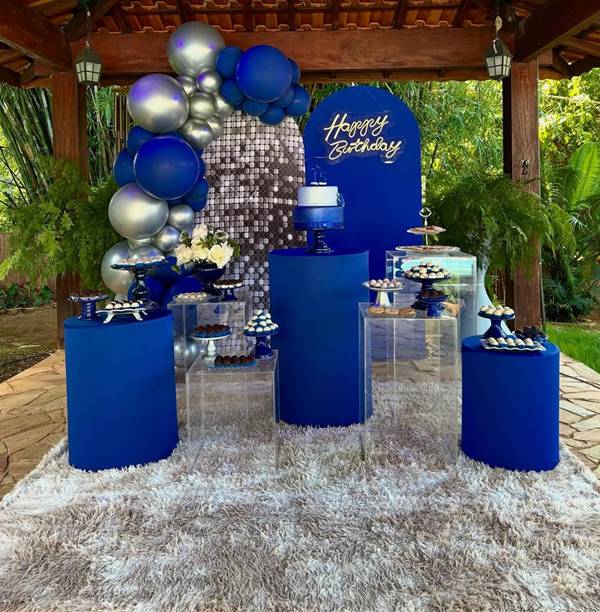 decoração de aniversário de 15 anos azul