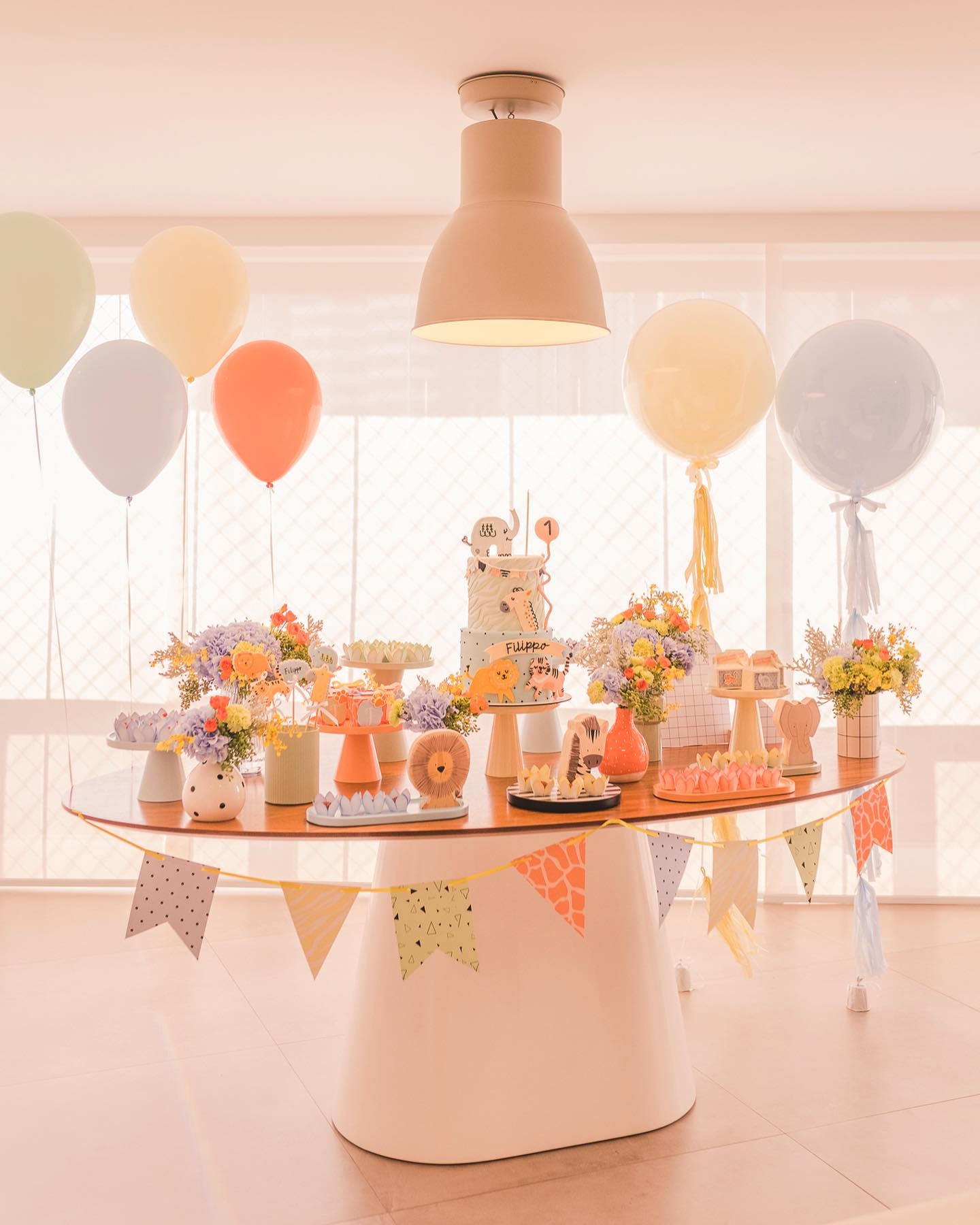 DIY: Como Fazer Flores de Papel Gigantes para Aniversário Feminino