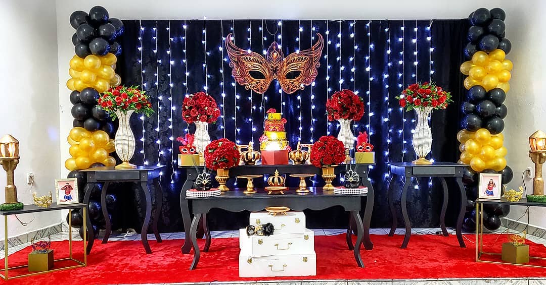 5 Ideias de Bolo Vermelho e Dourado para Aniversários Inesquecíveis
Decoração Vermelho e Dourado: Tendências e Inspirações para Festas
Como Usar Vermelho e Dourado na Decoração de Festas
Aniversário Feminino: Dicas de Decoração com Vermelho e Dourado
Elementos Essenciais para uma Festa Vermelha e Dourada de Sucesso