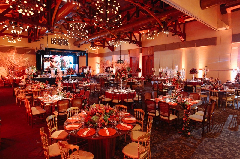 decoração de aniversário feminino vermelho e dourado