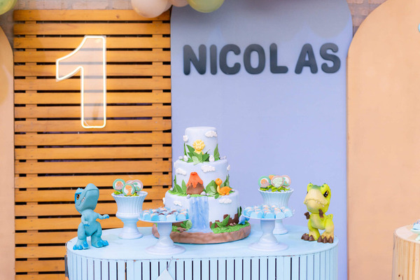 Arco de Balões Desconstruído: Tutorial e Ideias para Sua Festa