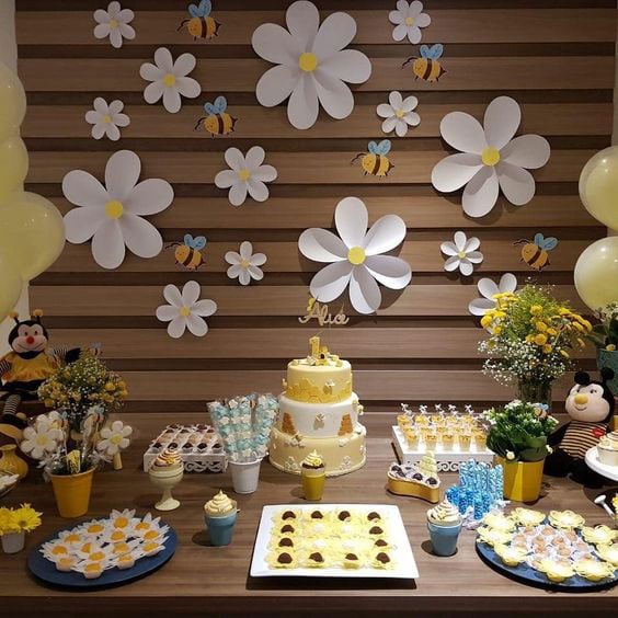 decoração de aniversário simples e barata