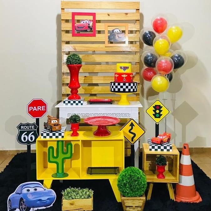 decoração festa carros vintage ou moderno qual escolher