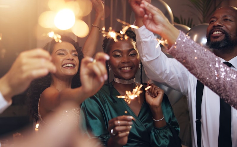 como fazer balões ano novo azul cobalto