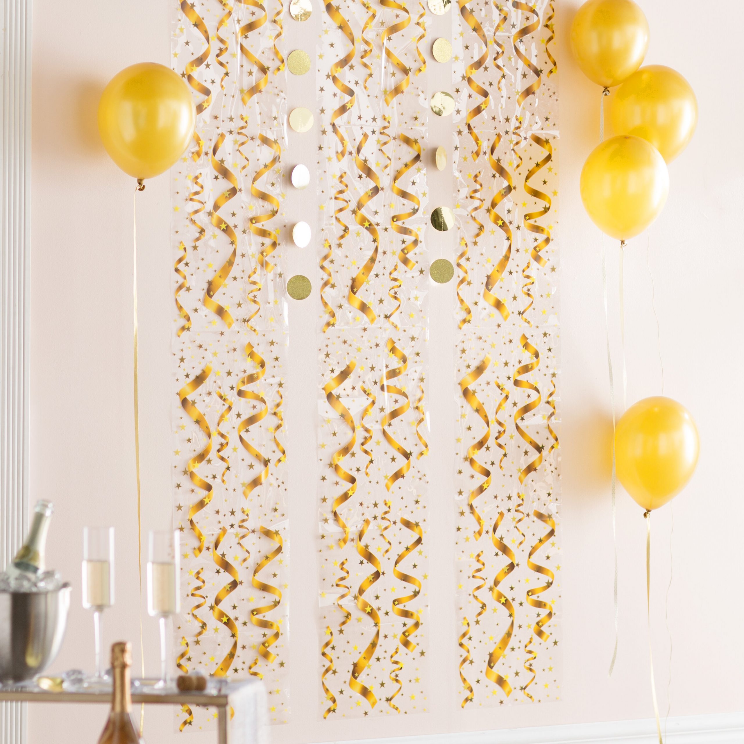 decoração de ano novo com papel crepom