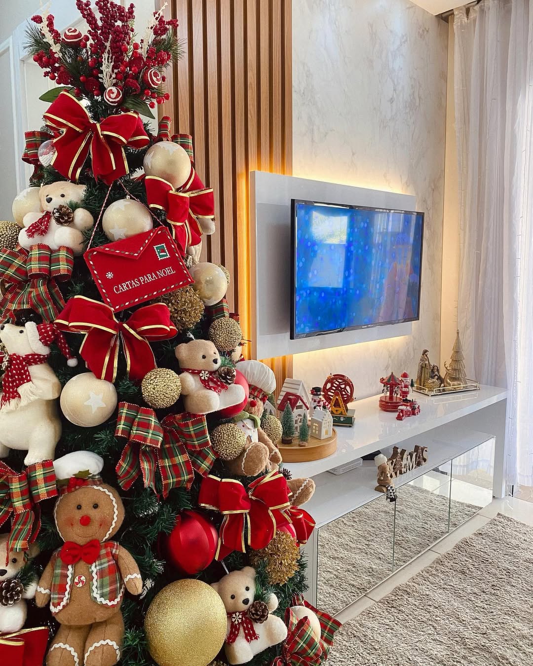 Do Clássico ao Moderno: Escolhendo o Estilo Perfeito para sua Árvore de Natal 2025