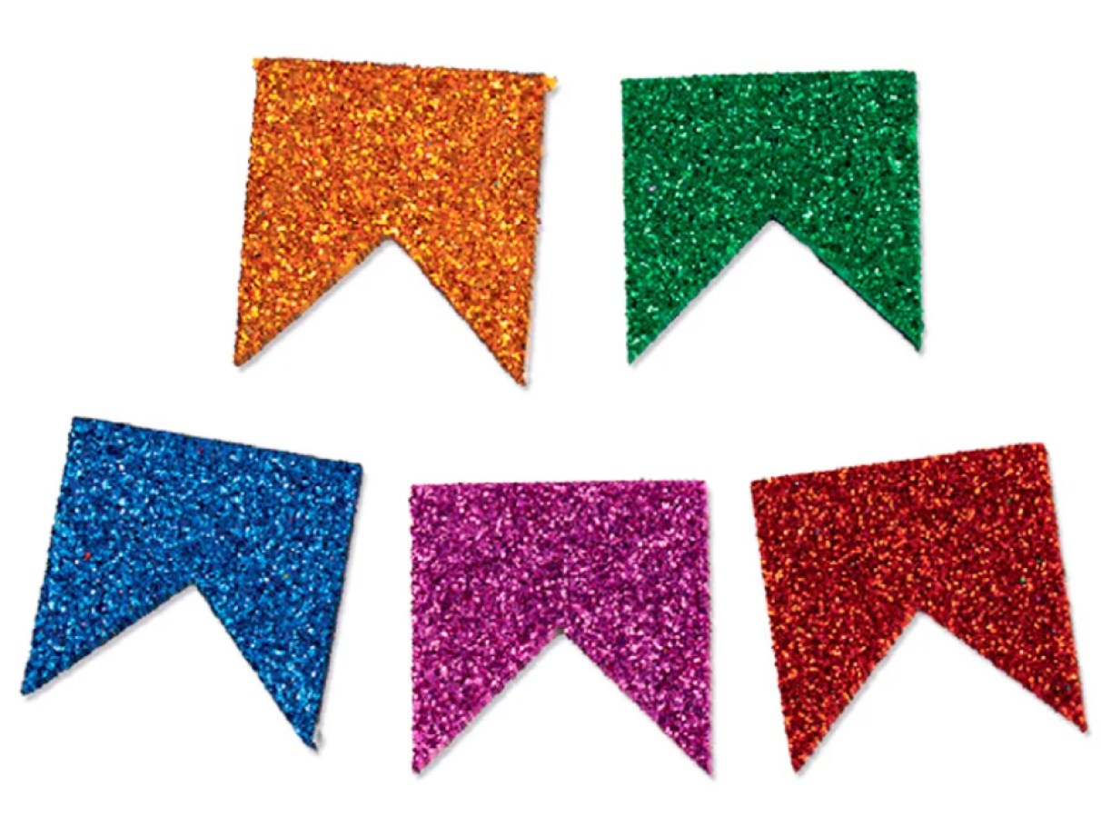 bandeirolas de tecido vs papel qual a melhor opção