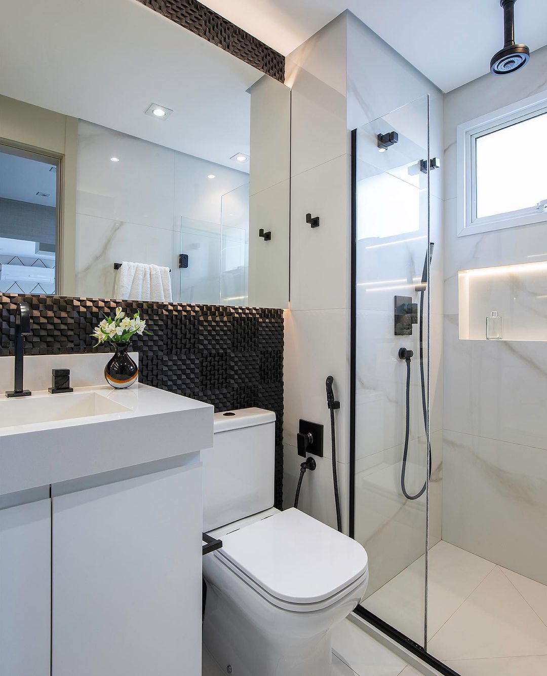 Iluminação Perfeita para Banheiros Pequenos e Modernos