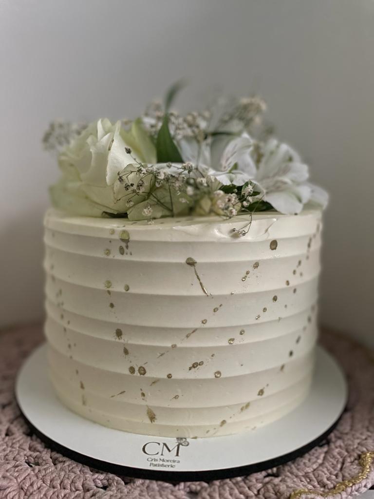 Flores Comestíveis: Guia de Uso e Segurança na Confeitaria