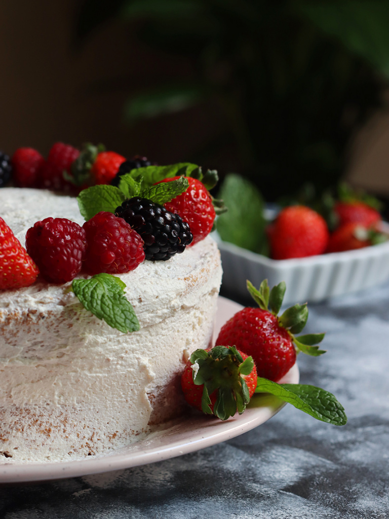 A Durabilidade dos Bolos com Frutas Frescas: O Que Você Precisa Saber