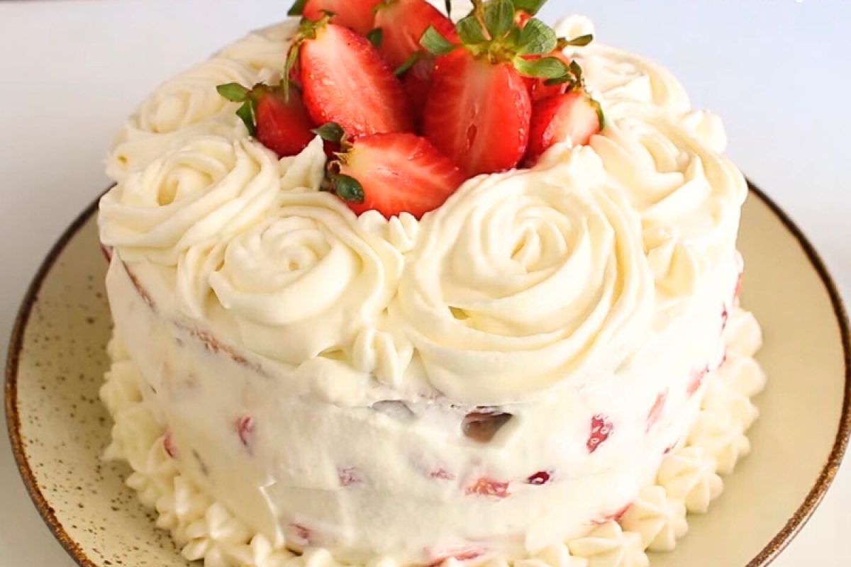 Inspirações de Bolos de Morango para Todas as Ocasiões: Do Clássico ao Moderno