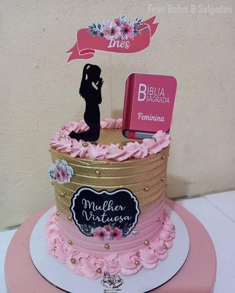 Cores e Acessórios Essenciais para Bolos Femininos em 2026