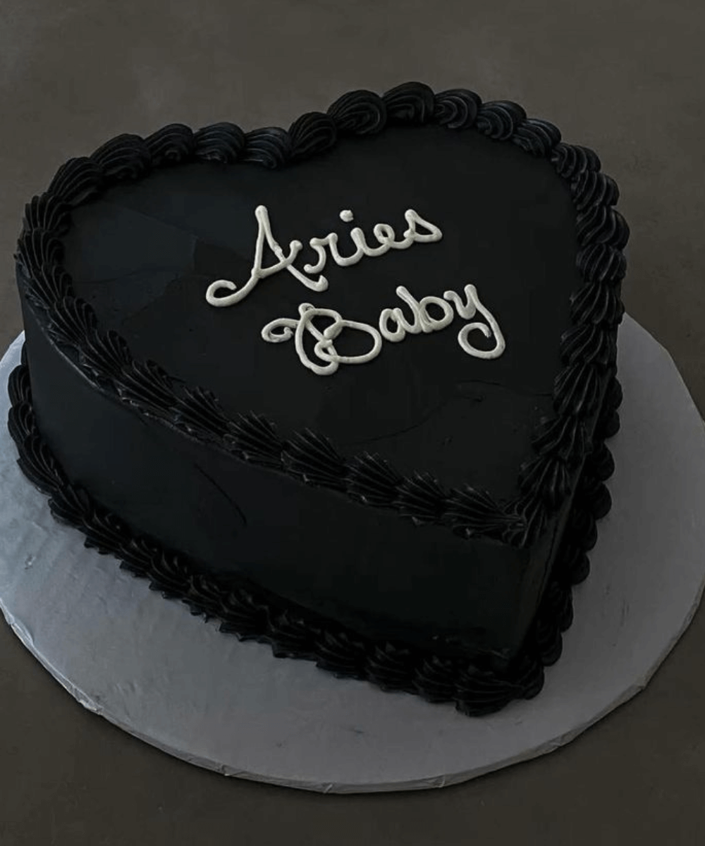 ideias de decoração bolo preto para festas