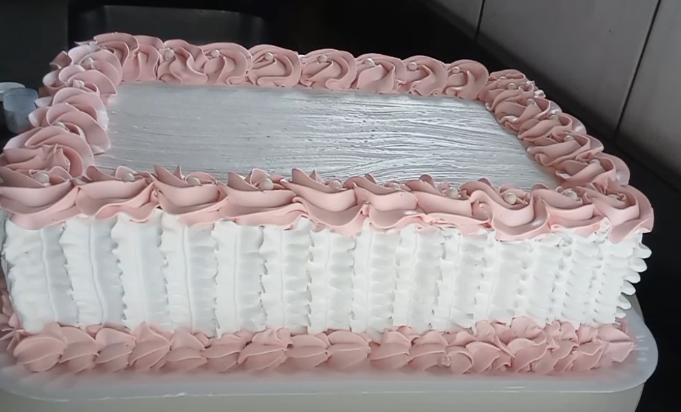 decoração de bolo quadrado