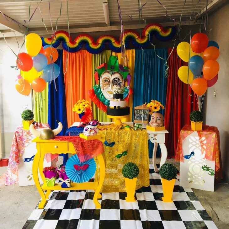 Guia Completo: Decoração de Carnaval com Papel Crepom Simples e Barata
