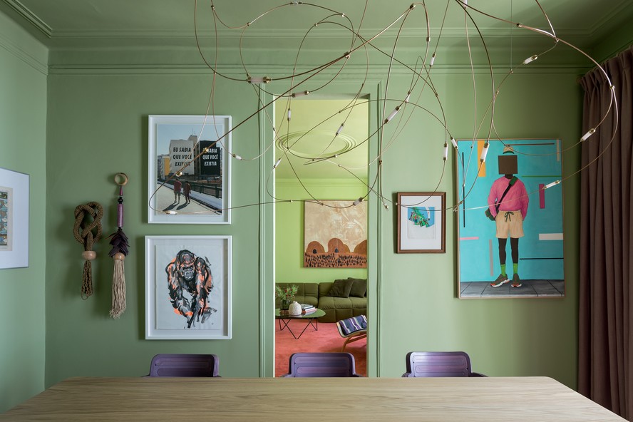 Decoração para Apartamentos Pequenos: Maximizando Espaços com as Tendências de 2026