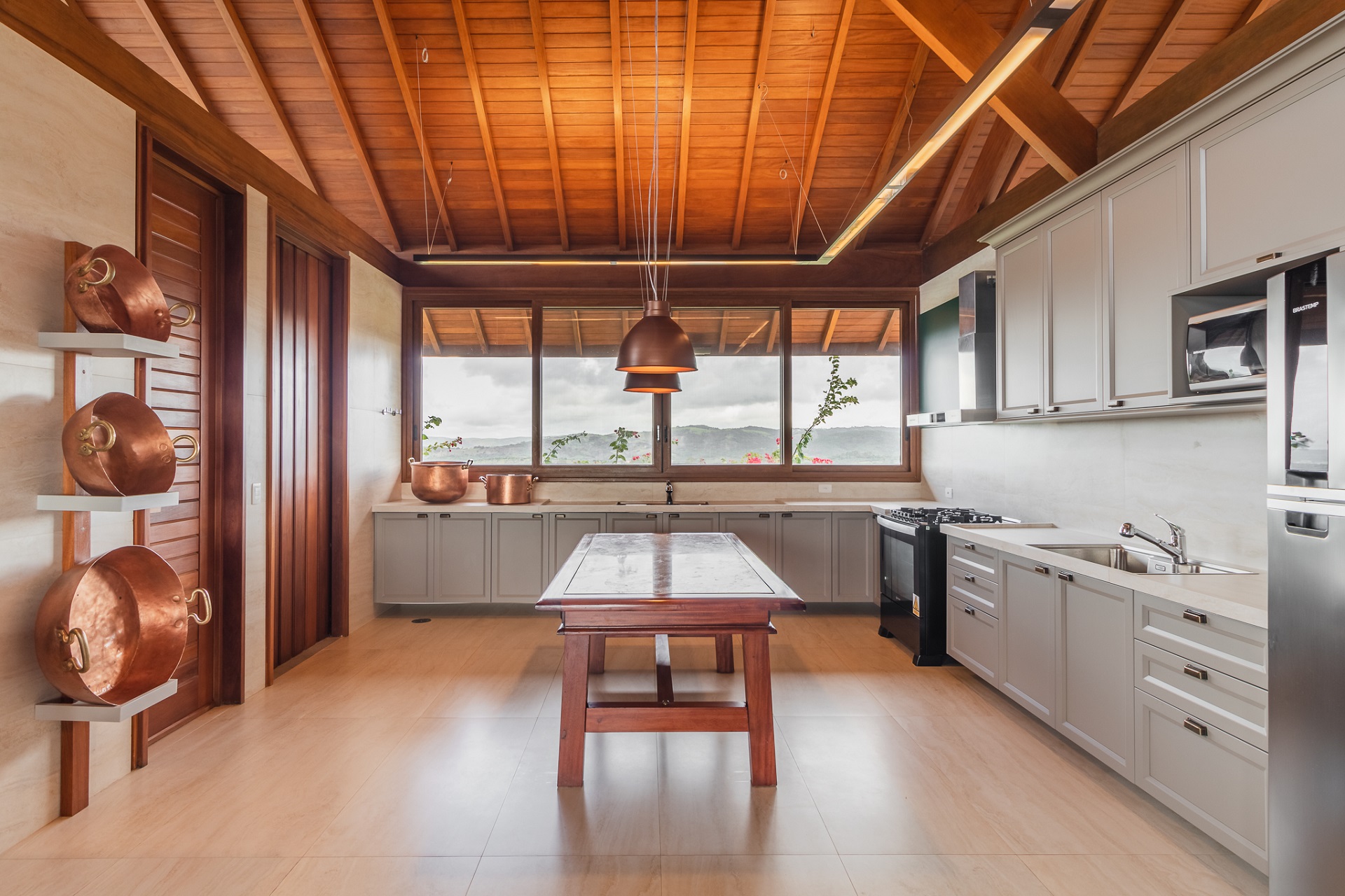 Como combinar decoração rústica com elementos modernos