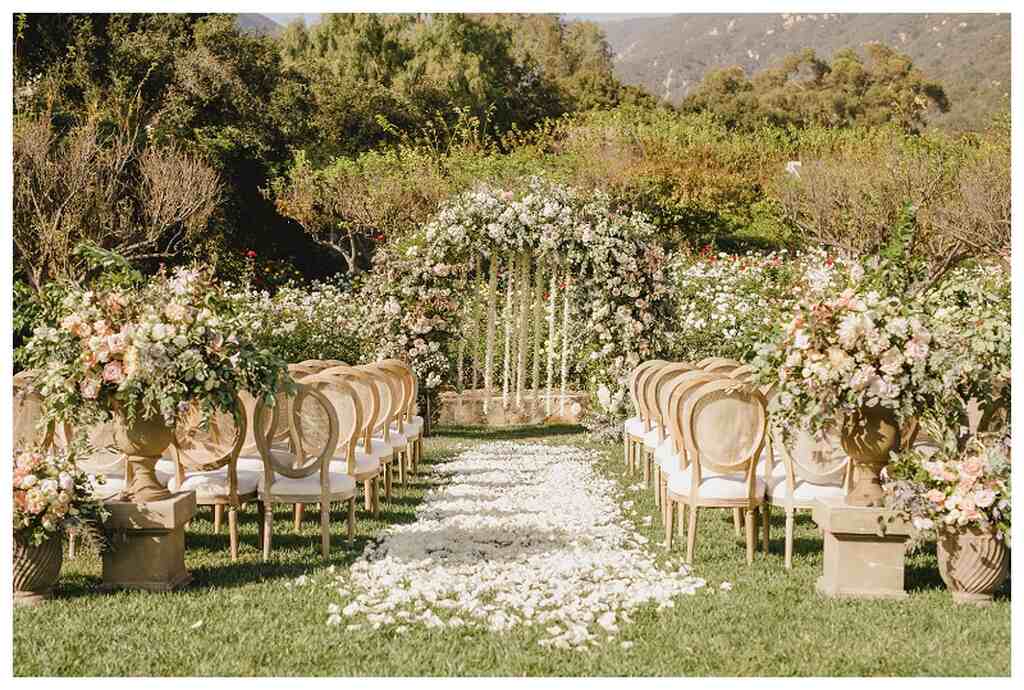 decoração de casamento ao ar livre simples e barato