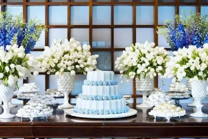 50 ideias de decoração casamento azul royal e branco