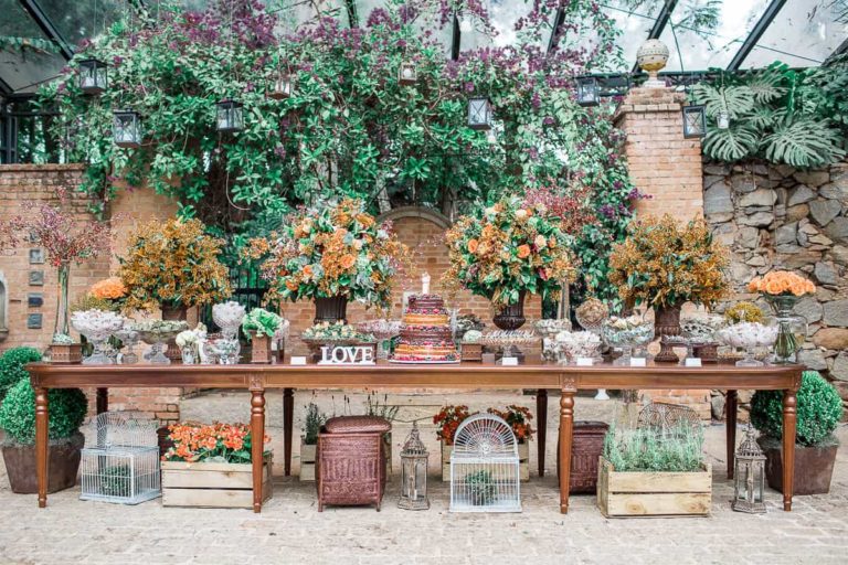 decoração de casamento com flores do campo