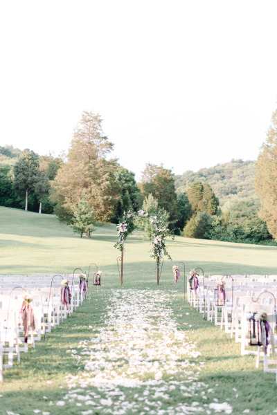quanto custa uma decoração de casamento lavanda simples