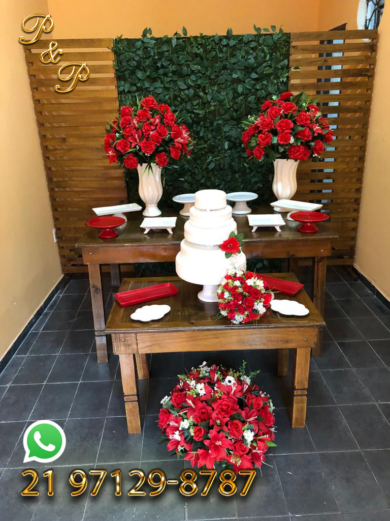 DIY: Como Criar uma Decoração de Casamento Deslumbrante com Pouco Dinheiro; Mini Wedding em Casa: Guia Completo para um Casamento Íntimo e Econômico; Flores da Estação e Iluminação Criativa: Segredos para um Casamento Barato; Mobiliário Rústico e Velas: Transforme seu Espaço em um Cenário de Sonho; Economize no Casamento: Dicas Essenciais para uma Decoração Inesquecível