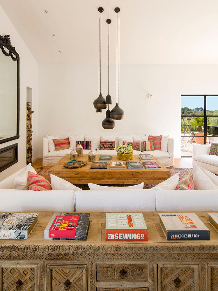 5 ideias de títulos:
1. Decoração 2026: As Cores Que Vão Dominar Seus Ambientes
2. Biofilia e Slow Design: Tendências de Decoração para um Lar Mais Consciente
3. Como Ampliar Espaços Pequenos com as Tendências de Decoração de 2026
4. Toque de Luxo Acessível: Dicas de Decoração para 2026
5. Art Déco Repaginado: O Clássico Que Volta com Tudo na Decoração de 2026