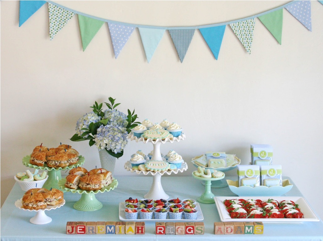 Cardápio e Lembrancinhas Baratas: O Segredo para um Chá de Bebê Inesquecível