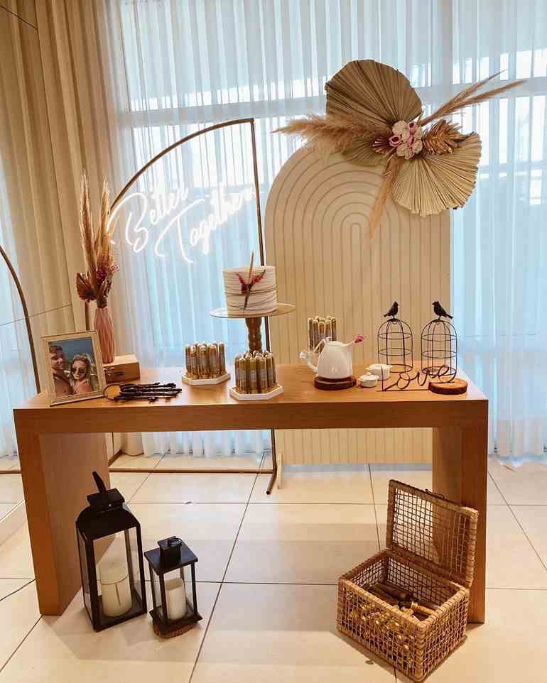 Como Escolher o Tema Ideal para Seu Chá de Casa Nova; Guia Completo de Lembrancinhas Criativas para Chá de Casa Nova; Cardápio Prático e Delicioso para o Seu Chá de Casa Nova; Decoração DIY para Chá de Casa Nova: Economia e Estilo; A Diferença entre Chá de Cozinha e Chá de Casa Nova: Qual Fazer?