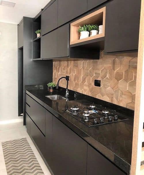 erros ao decorar cozinha com geladeira preta