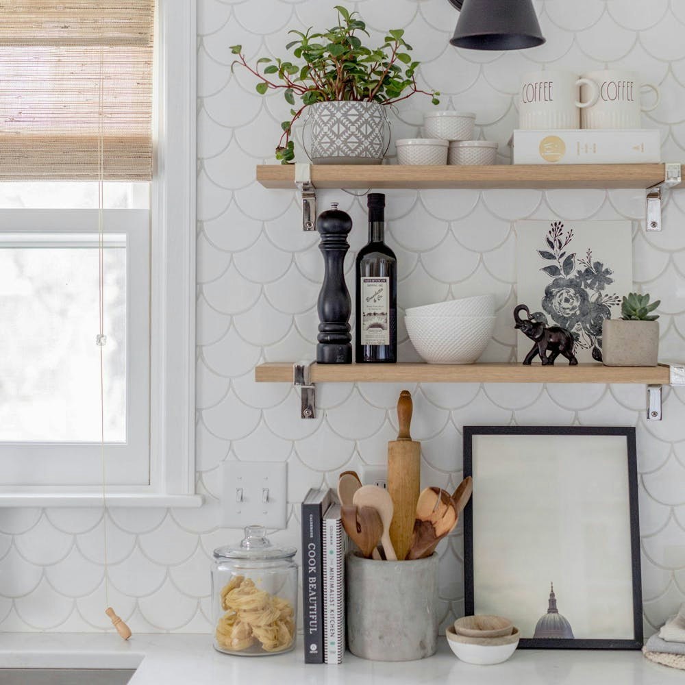 Cores que Ampliam: A Paleta Ideal para sua Cozinha Pequena