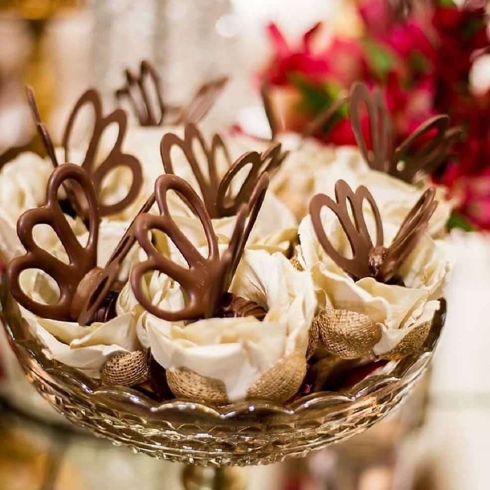 decoração de doces na mesa