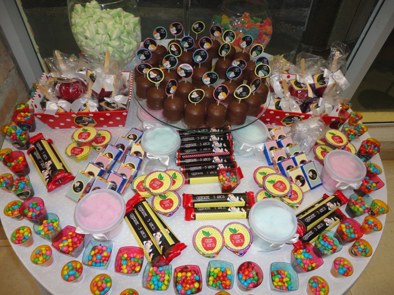 suportes madeira cestos para mesa doces rústica