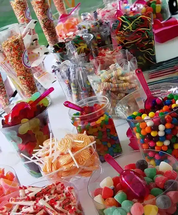 ideias criativas decoração mesa doces festa infantil