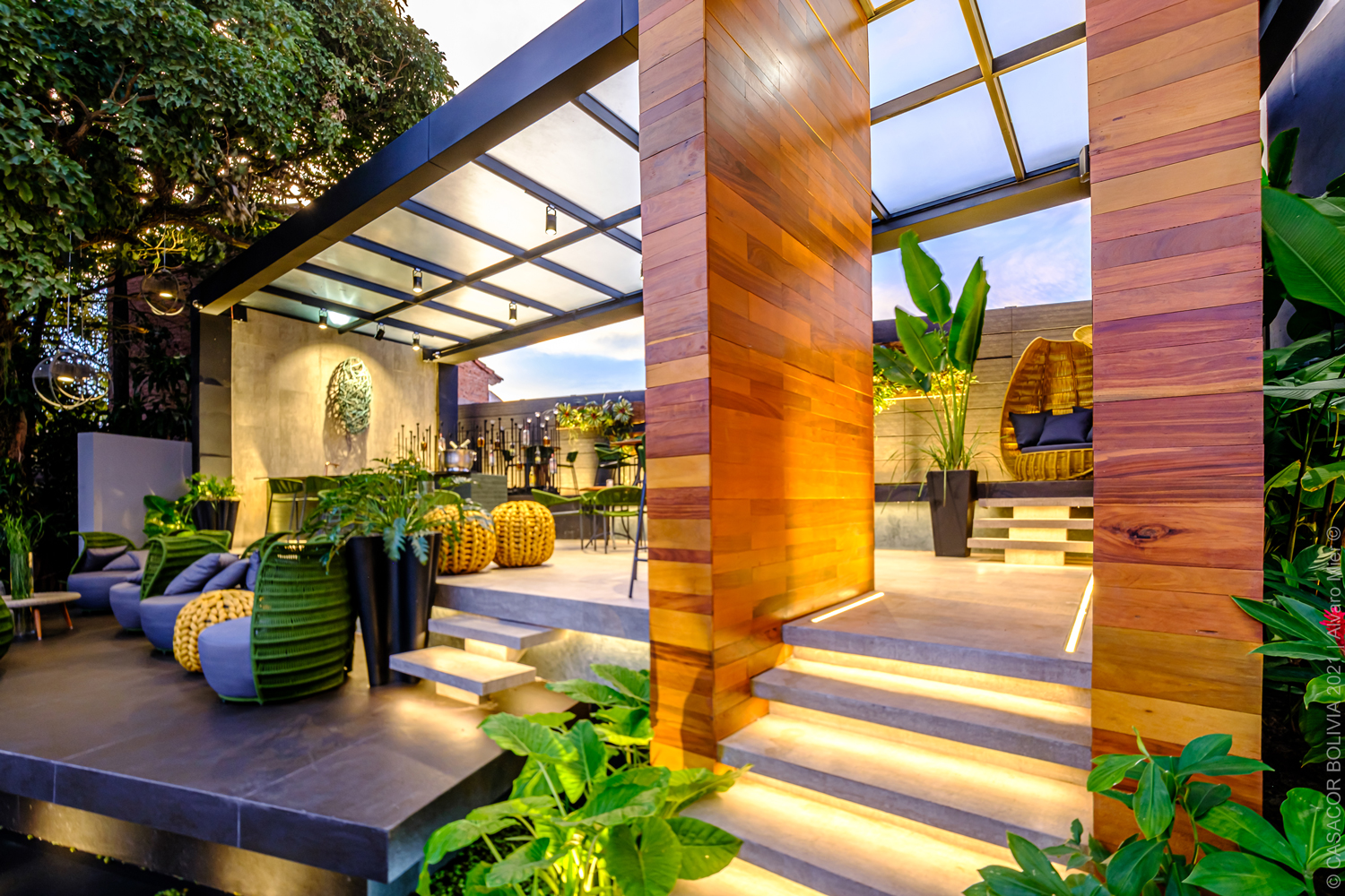 decoração de festa ao ar livre a noite