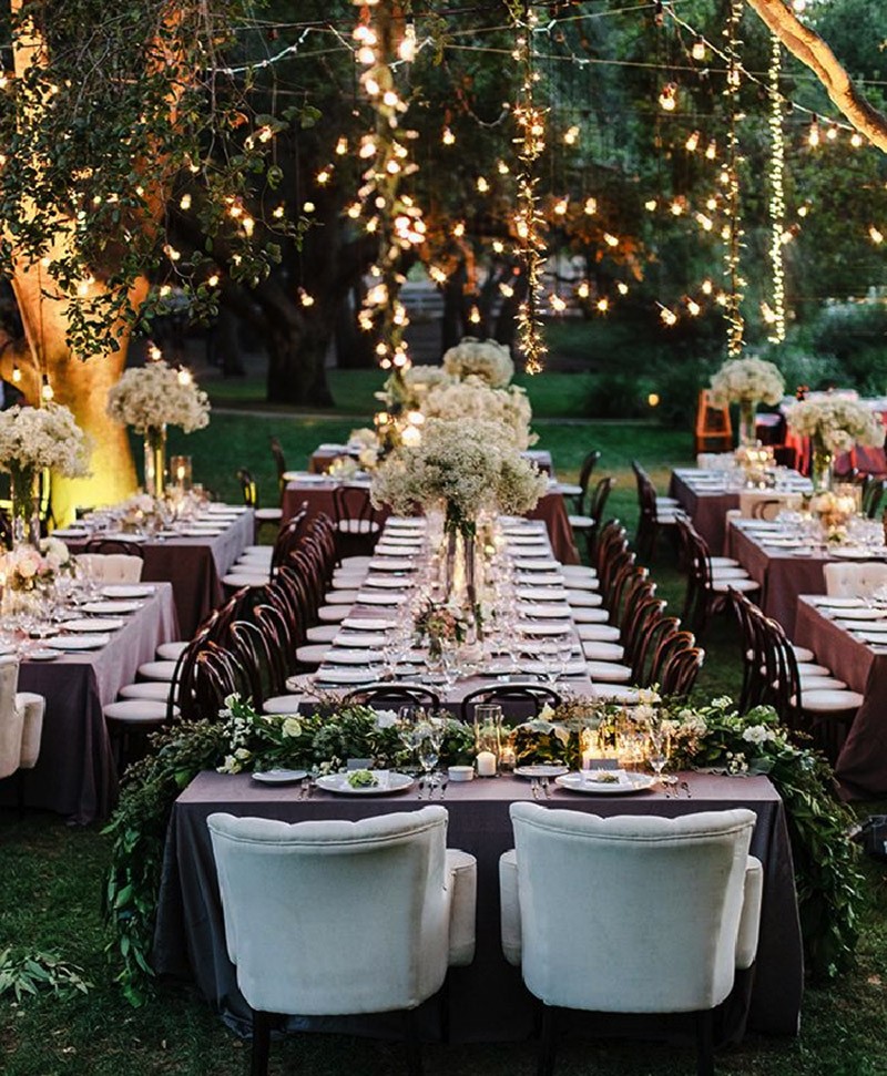 varal de luzes vs lanternas para festa ao ar livre