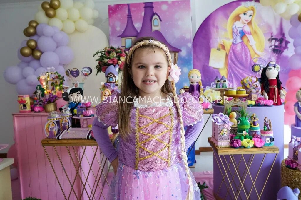 ideias criativas decoração festa rapunzel simples
