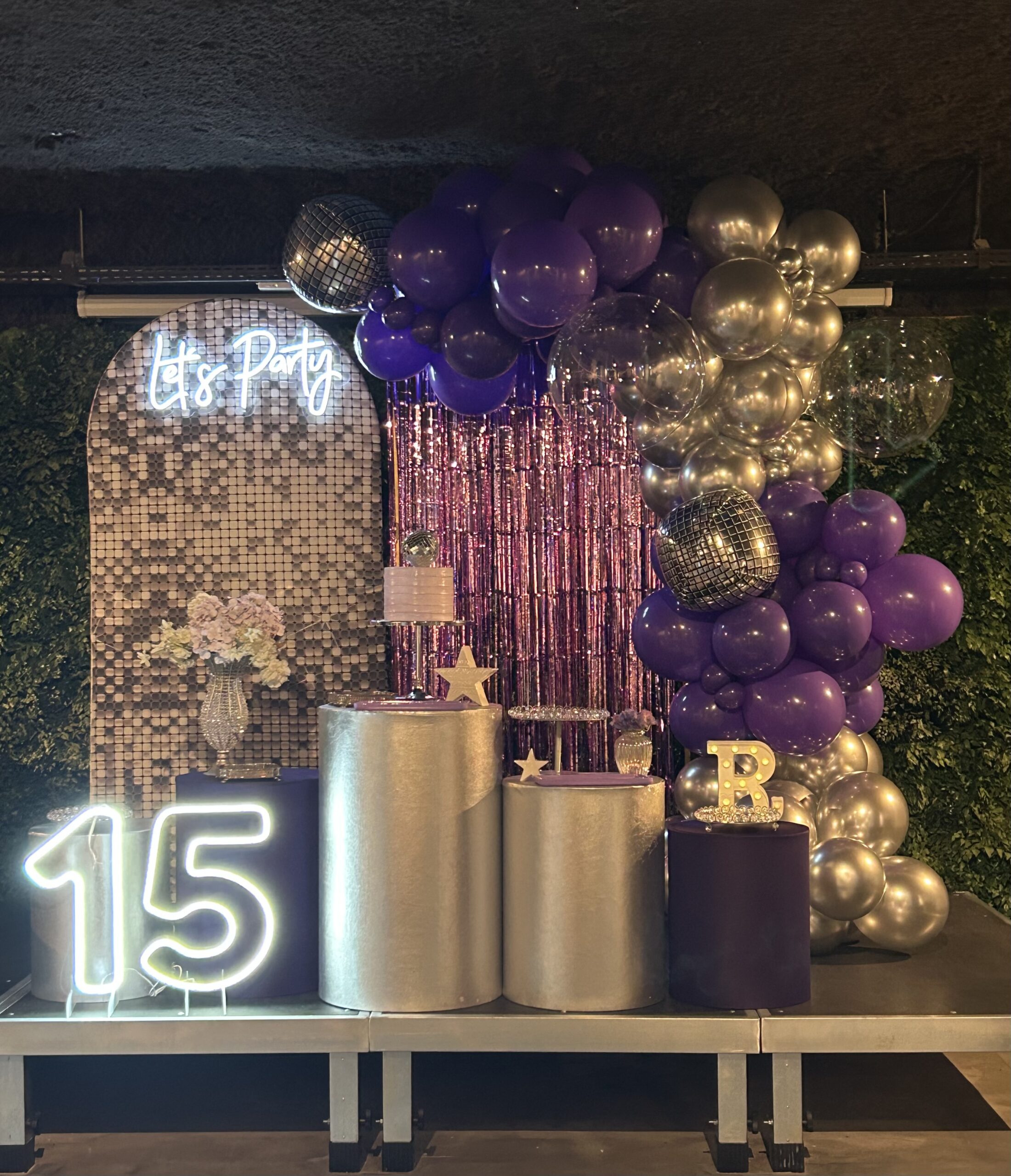 Como Planejar sua Festa de 15 Anos Roxa: Dicas de Ouro