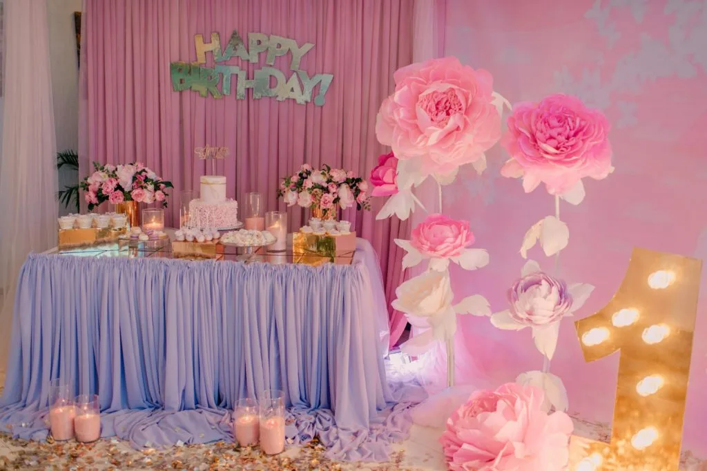 ideias criativas decoração 15 anos simples em casa