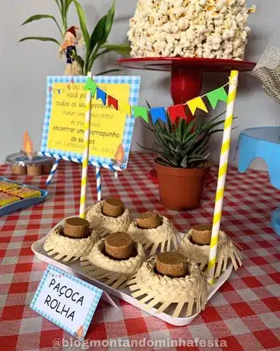 Chapéu de Palha na Decoração Junina: Usos Inovadores e Baratos