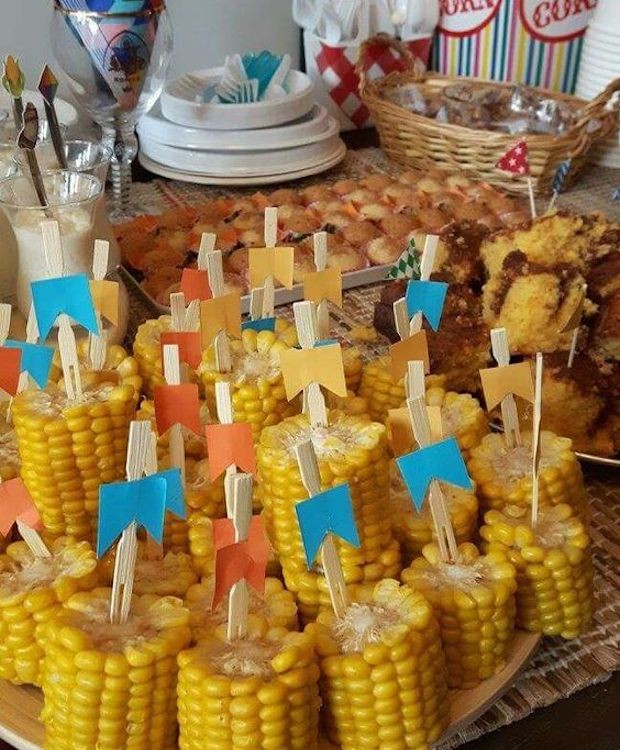 Receitas de Comidas Típicas Juninas que Também Decoram a Mesa