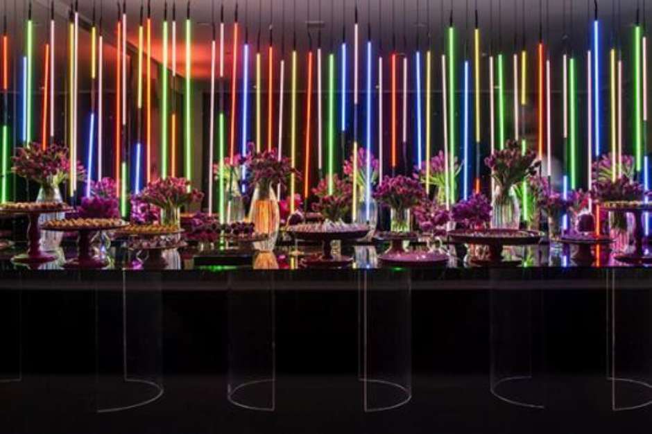 decoração de festa neon