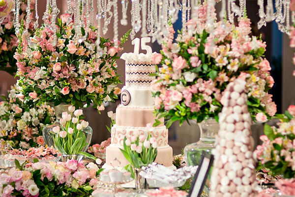 decoração de festa rosê vs rosê gold qual escolher