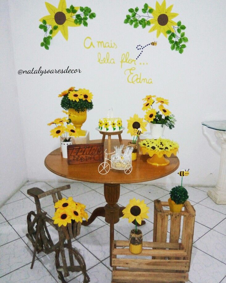 decoração de girassol com balão