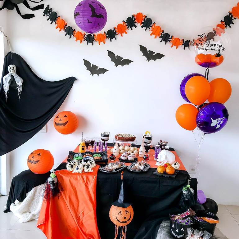 Guia Completo: Decoração de Halloween Simples e Barata para sua Festa; DIY Halloween: Crie Enfeites Incríveis com Materiais que Você Já Tem; Onde Comprar Acessórios de Halloween Essenciais sem Gastar Muito; Transforme sua Casa: Ideias Criativas para uma Decoração de Halloween Inesquecível; Halloween Econômico: Dicas e Truques para uma Festa Assustadoramente Divertida