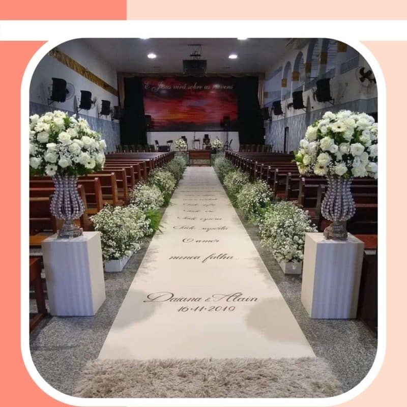 Dicas Essenciais para Economizar na Decoração da Igreja do Seu Casamento