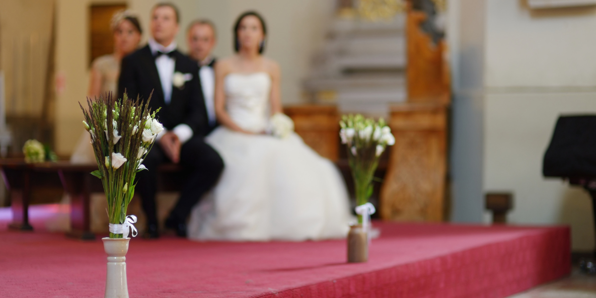 Flores para Casamento na Igreja: Escolhas Econômicas e Tendências 2026